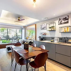  Apartment Modern Family Next To The Eiffel Tower